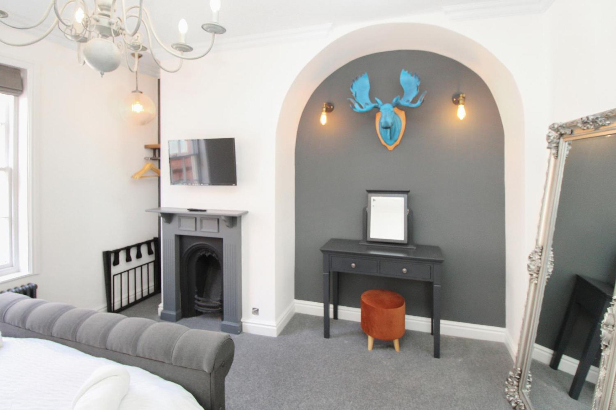 Chester City Centre Town House ภายนอก รูปภาพ