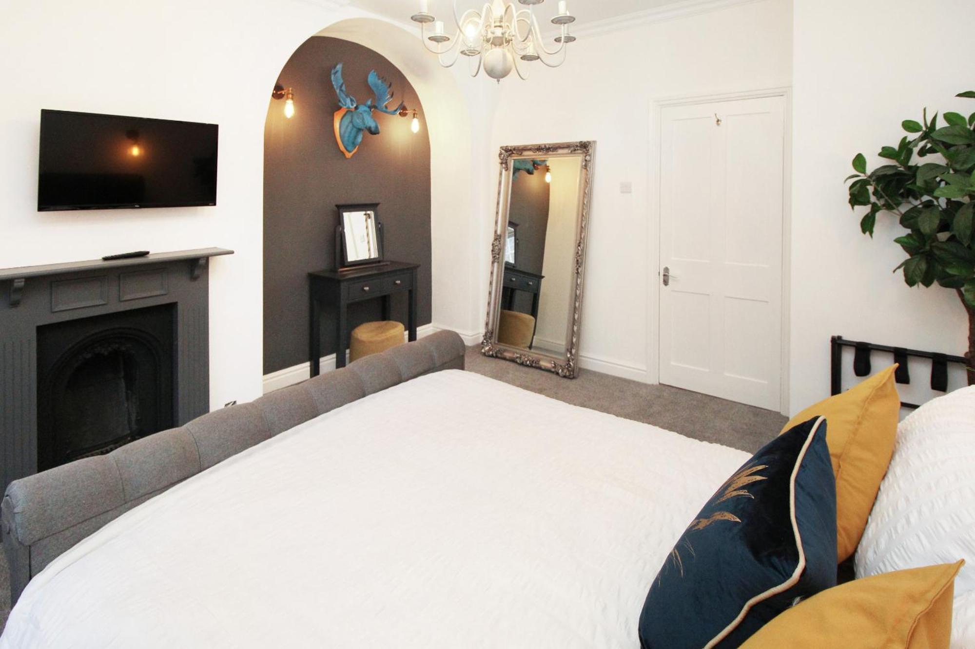Chester City Centre Town House ภายนอก รูปภาพ