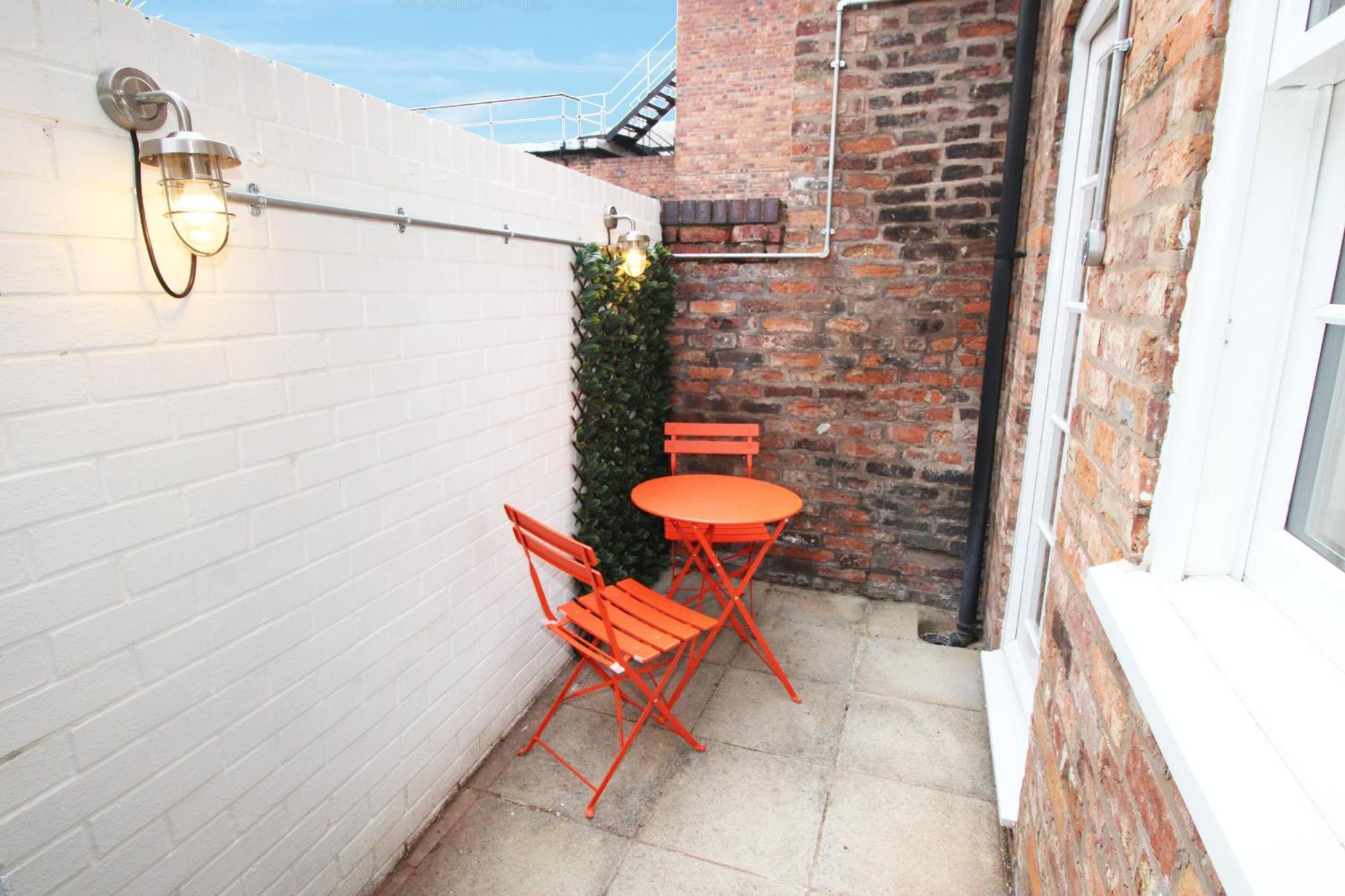 Chester City Centre Town House ภายนอก รูปภาพ