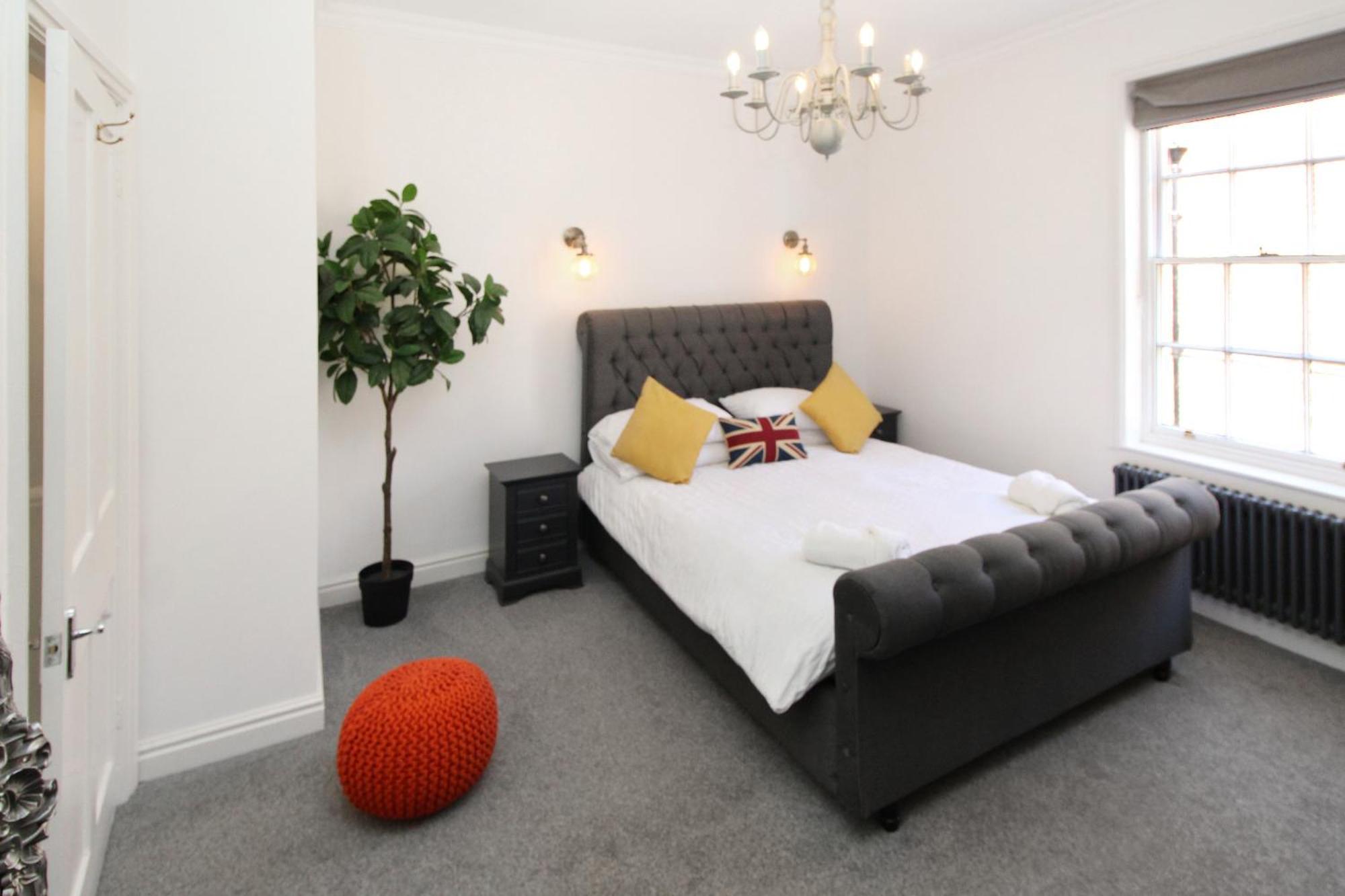 Chester City Centre Town House ภายนอก รูปภาพ